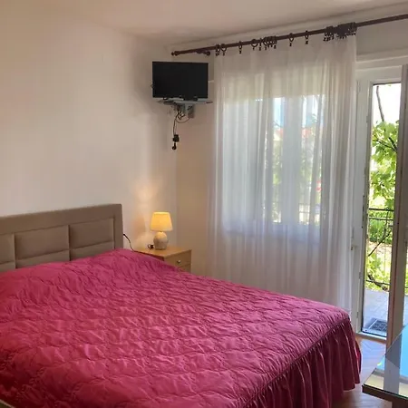 شقة Hrnjic أوماغ