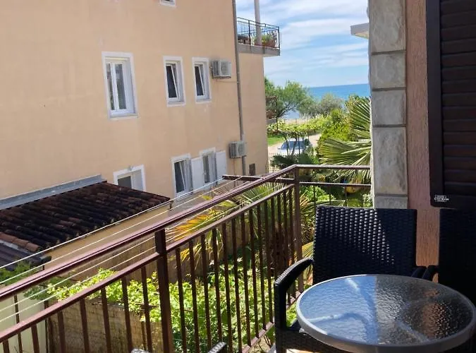 Hrnjic Апартаменты