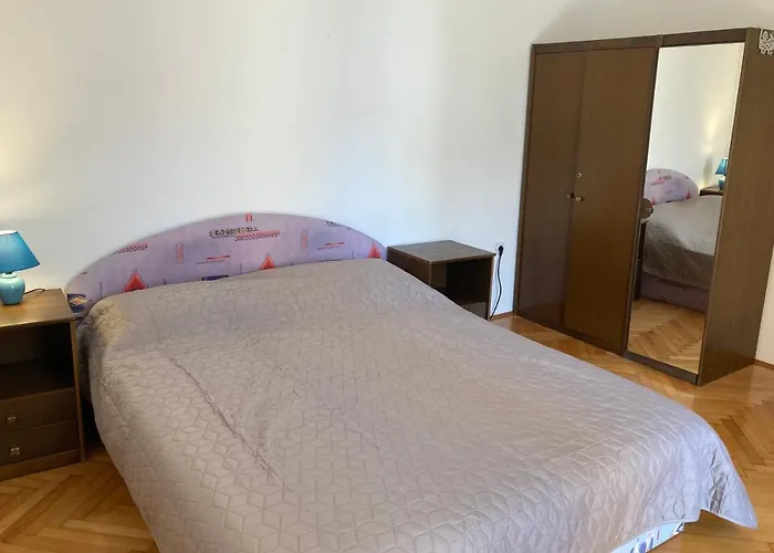 Апартаменты Hrnjic Умаг