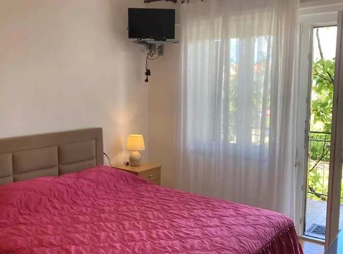 Апартаменты Hrnjic Умаг